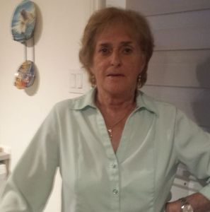 Meet your Posher, Denise